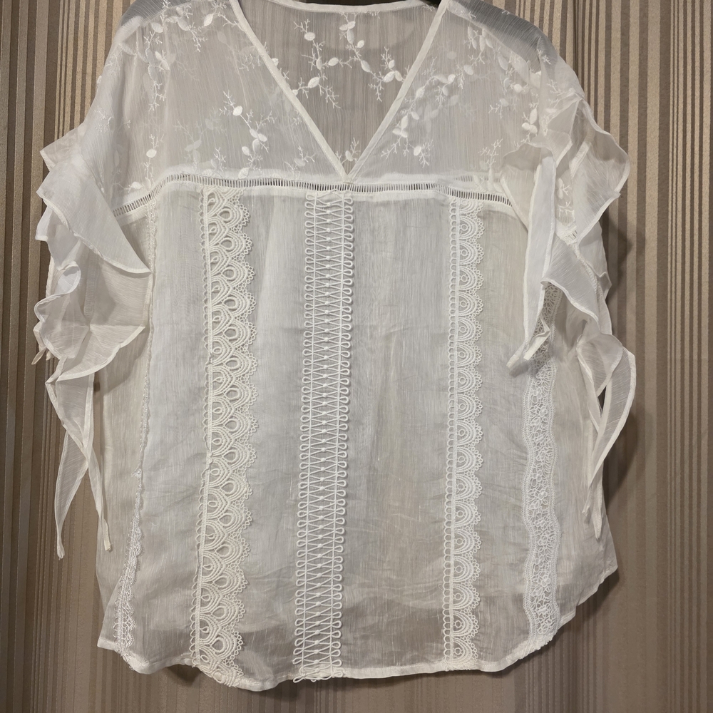 Hummingbird White Lace Blouse